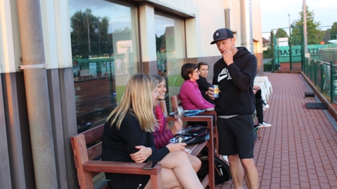 TCZ'ers Meet Start To Tennissers 2019 W (16)